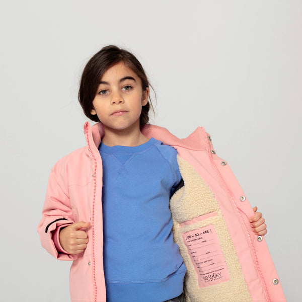 Gosoaky 'Sleeping Pigeon' kinderjas in evening pink, waterdicht met afneembare capuchon. | Ontdek Gosoaky bij Little Fashion Addict