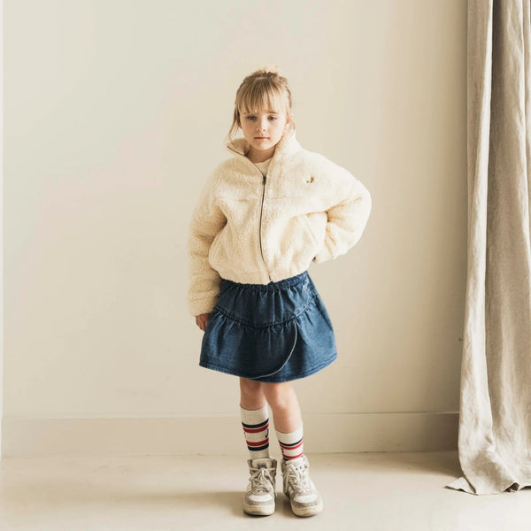 Ecru zachte sweater/vest voor jongens en meisjes met ritsstluiting van Jenest. | Verkrijgbaar bij Little Fashion Addict