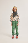 Donkergrijze unisex sjaal van Letter To The World met corduroy buitenkant en zachte sherpa binnenkant | Ontdek Letter To World bij Little Fashion Addict