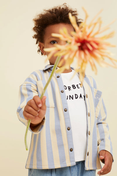 Zachte terry T-shirt Sorbet Sunday voor jongens in off-white met print uit de Sorbet Sunday collectie van Sproet & Sprout | Verkrijgbaar bij Little Fashion Addict