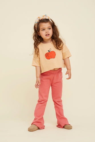 Cropped T-shirt met appelprint in licht beige uit de 'Sorbet Sunday' collectie van Sproet & Sprout