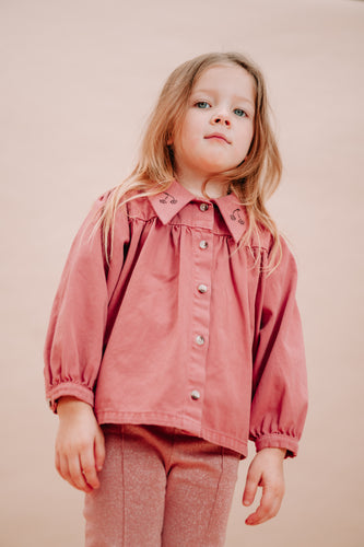 Meisjes denim blouse in trendy mauve van Sproet & Sprout | Verkrijgbaar voor meisjes van 4 tot 10 jaar bij Little Fashion Addict