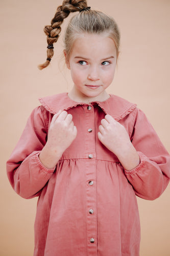 Denim jurk voor meisjes in mauve van Sproet & Sprout | Verkrijgbaar bij Little Fashion Addict