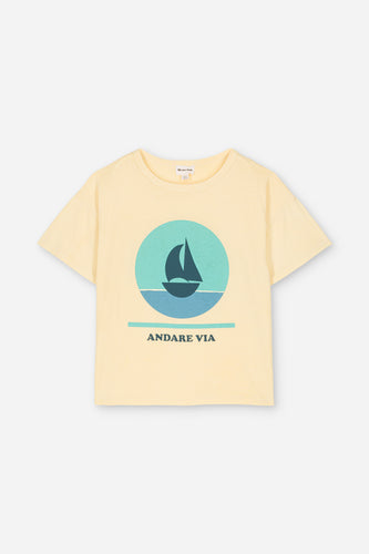Lichtgele T-shirt met Andare Via print van We Are Kids voor jongens en meisjes vanaf 4 jaar. Verkrijgbaar bij Littlefashionaddict